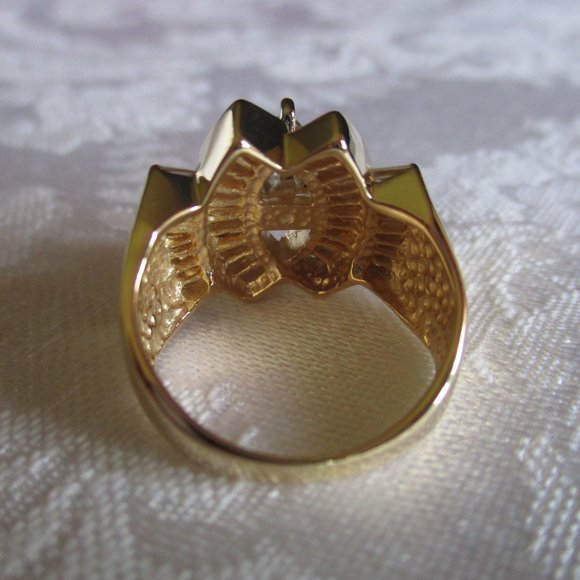 ππΉπ LADYβS GENUINE-AUTHENTIC 14K YELLOW GOLD DIAMOND RING β SIZE 4.5 ππΉπ - Picture 9 of 16